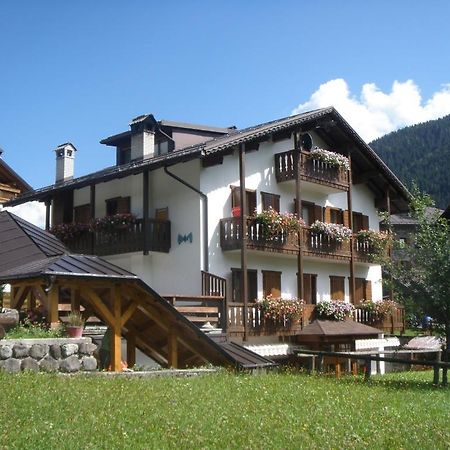 Albergo Ombrettola Falcade Exterior photo