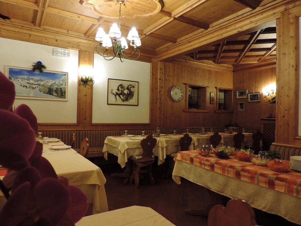 Albergo Ombrettola Falcade Exterior photo